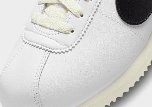 รองเท้าผู้หญิง Cortez