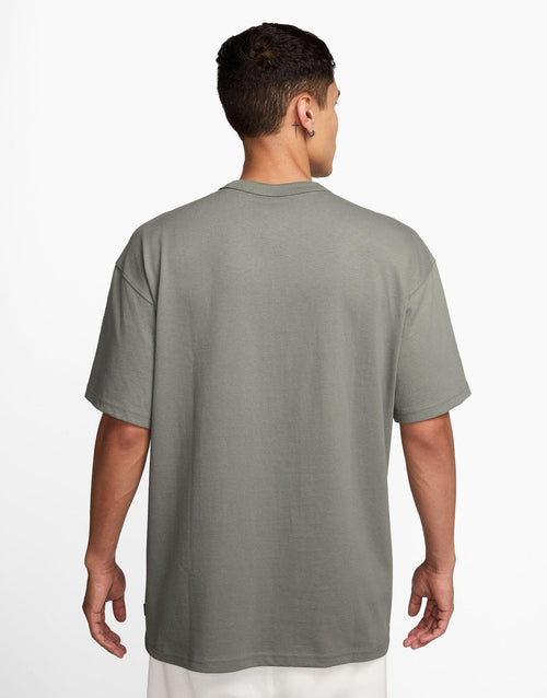 เสื้อยืดผู้ชาย Sportswear Premium Essentials