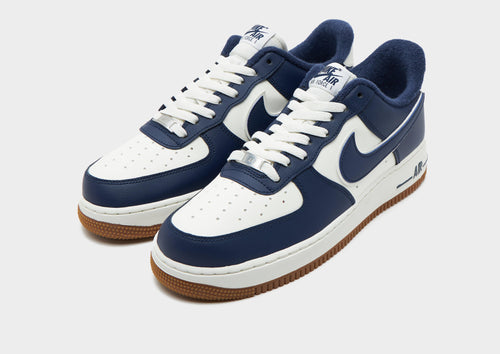 รองเท้าผู้ชาย Air Force 1 '07 LV8