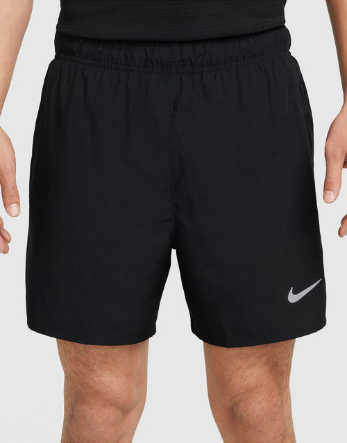 กางเกงขาสั้นผู้ชาย Dri-FIT Challenger