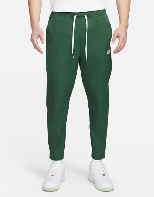 กางเกงขายาวผู้ชาย Nike Club Woven Tapered