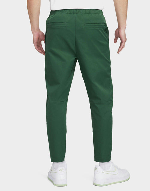 กางเกงขายาวผู้ชาย Nike Club Woven Tapered