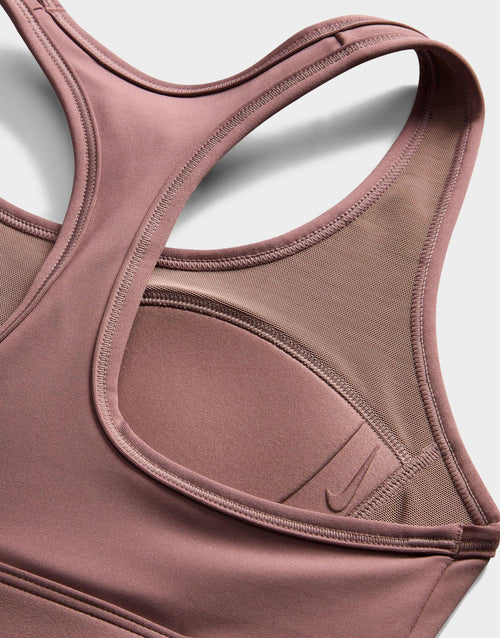 สปอร์ตบราผู้หญิง Swoosh Medium Support Padded