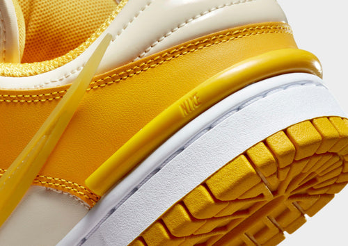 รองเท้าผู้หญิง Dunk Low Twist