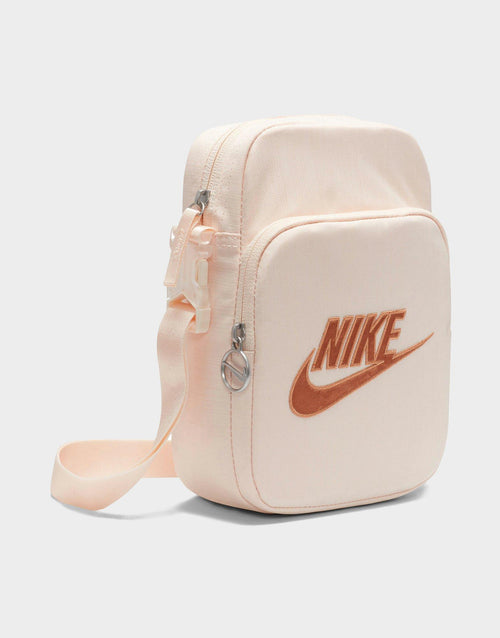 กระเป๋า Heritage Crossbody (4L)