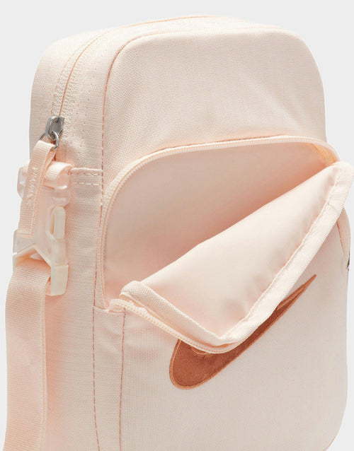 กระเป๋า Heritage Crossbody (4L)
