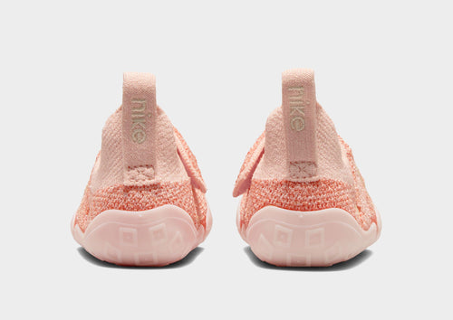 รองเท้าเด็กวัยหัดเดิน Swoosh 1