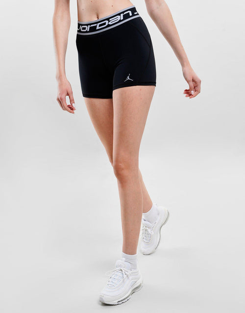 กางเกงขาสั้นผู้หญิง 5"