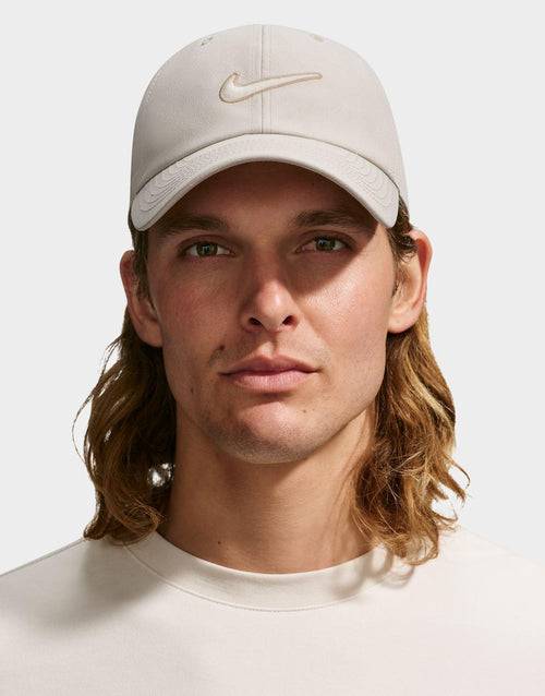 หมวกแก็ป Club Swoosh