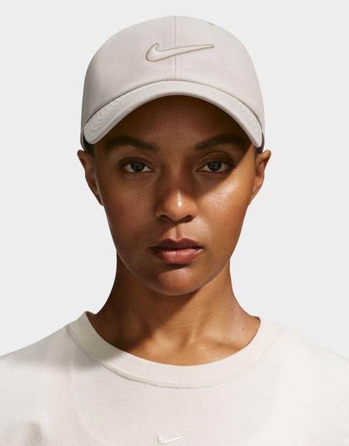 หมวกแก็ป Club Swoosh