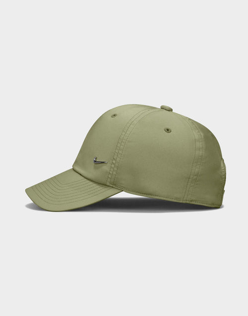 หมวกแก็ป Dri-FIT Club Metal Swoosh