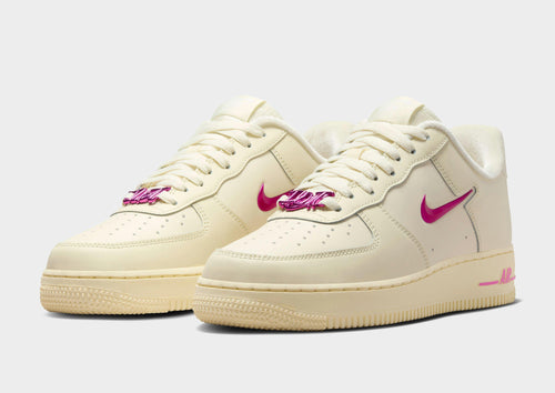 รองเท้าผู้หญิง Air Force 1 '07