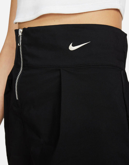 กางเกงขาสั้นผู้หญิง Sportswear Collection