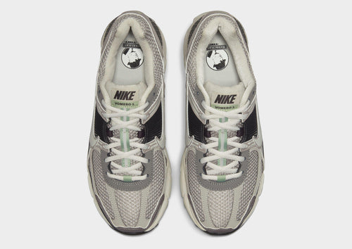 รองเท้าผู้หญิง Zoom Vomero 5