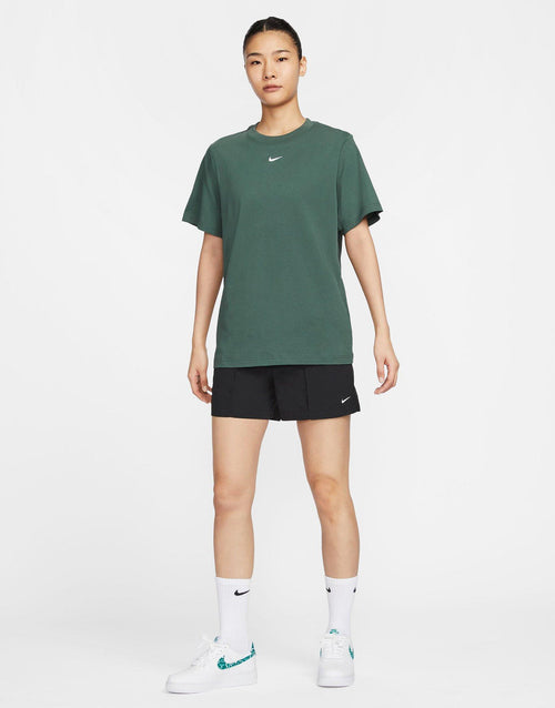 เสื้อยืดผู้หญิง Sportswear