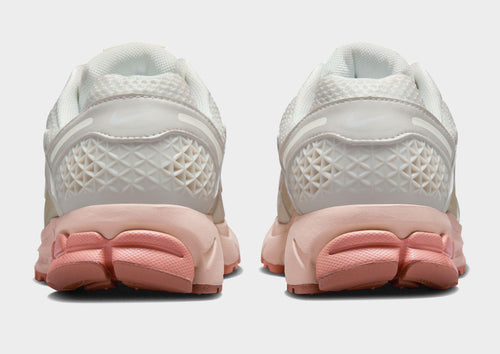 รองเท้าผู้หญิง Zoom Vomero 5