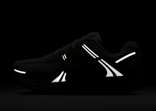 รองเท้าผู้หญิง Zoom Vomero 5