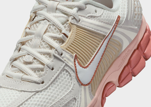 รองเท้าผู้หญิง Zoom Vomero 5