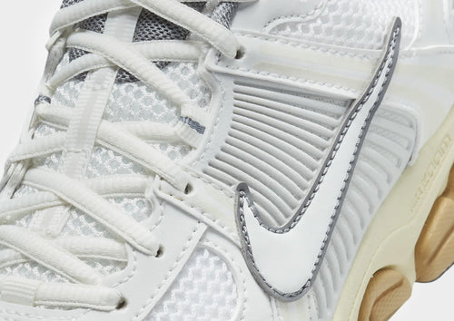 รองเท้าผู้หญิง Zoom Vomero 5