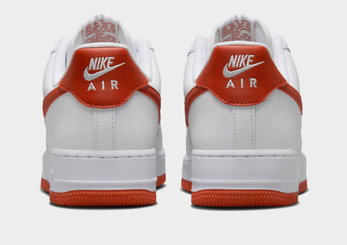 รองเท้าผู้ชาย Air Force 1 '07