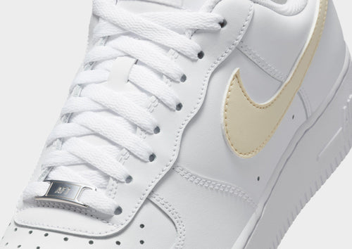 รองเท้าผู้ชาย Air Force 1 '07