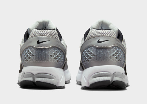 รองเท้าผู้ชาย Zoom Vomero 5