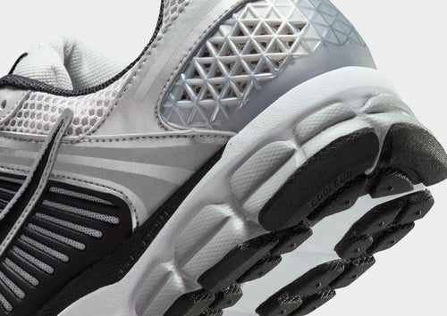 รองเท้าผู้ชาย Zoom Vomero 5