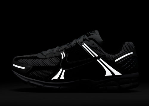 รองเท้าผู้ชาย Zoom Vomero 5