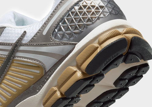 รองเท้าผู้ชาย Zoom Vomero 5