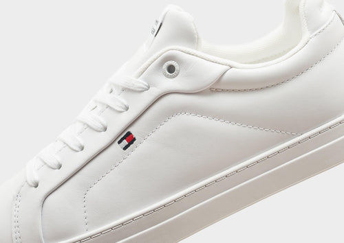 รองเท้าผู้ชาย Essential Leather Lace-Up