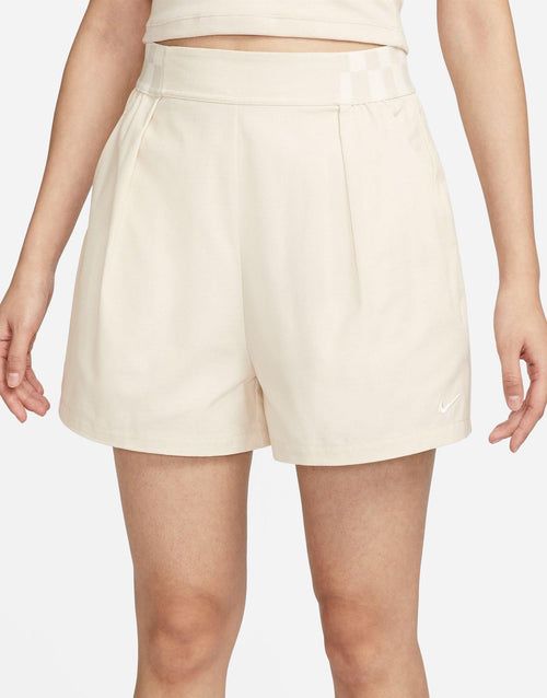 กางเกงขาสั้นผู้หญิง Sportswear High-Waisted 3"