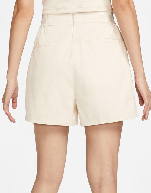 กางเกงขาสั้นผู้หญิง Sportswear High-Waisted 3"