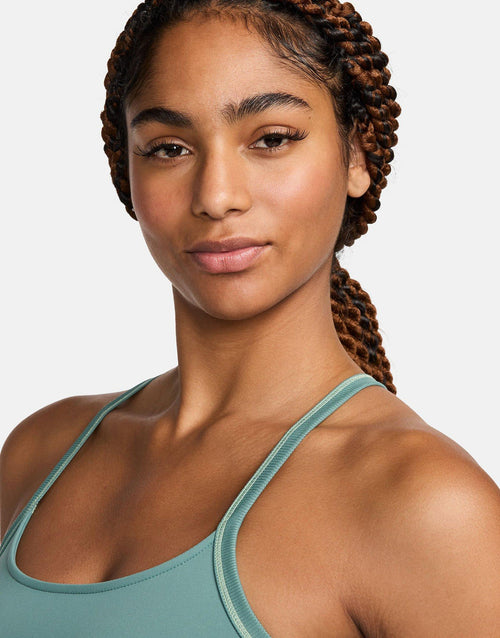 เสื้อกล้ามผู้หญิง One Fitted Dri-FIT Cropped