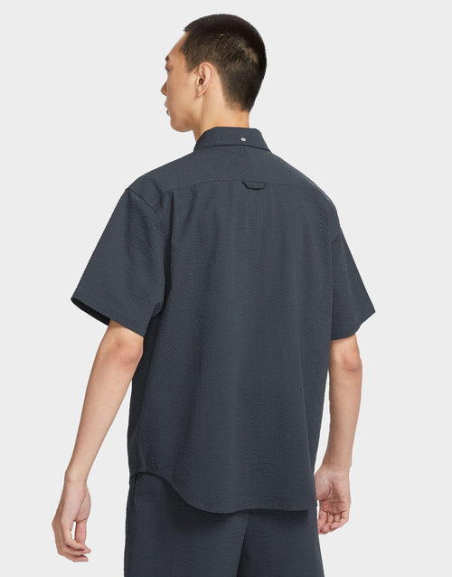 เสื้อแขนสั้นผู้ชาย Life Seersucker Button-Down