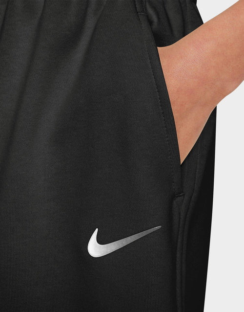 กางเกงขาสั้นเด็กโต Dri-FIT