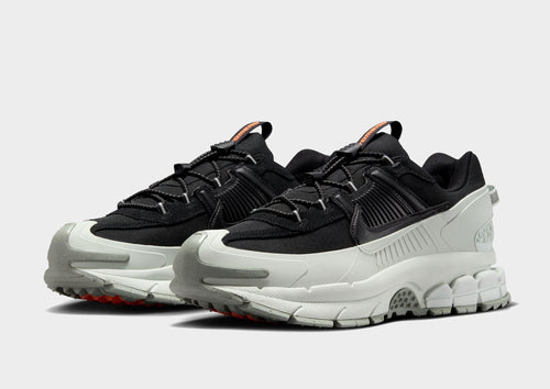 รองเท้าผู้ชาย Zoom Vomero Roam