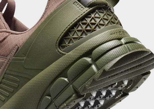 รองเท้าผู้ชาย Zoom Vomero Roam