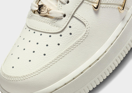 รองเท้าผู้หญิง Air Force 1 '07 LX