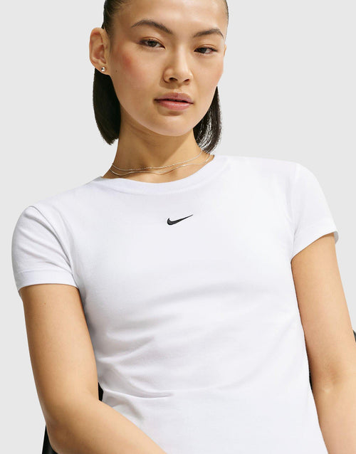 เสื้อยืดผู้หญิง Sportswear Chill Knit