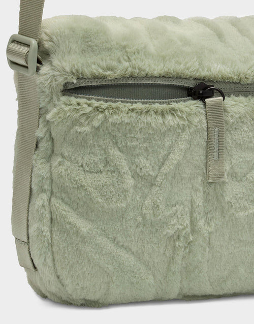 กระเป๋าสะพายข้าง Faux Fur (1L)