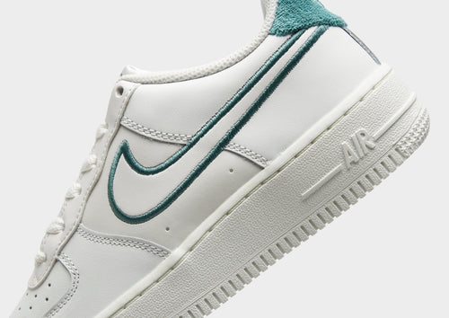 รองเท้าเด็กโต Air Force 1 LV8 3