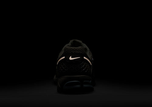 รองเท้าผู้ชาย Zoom Vomero 5