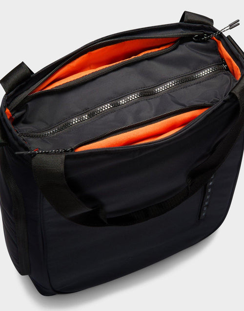 กระเป๋า Sportswear Commute (20L)
