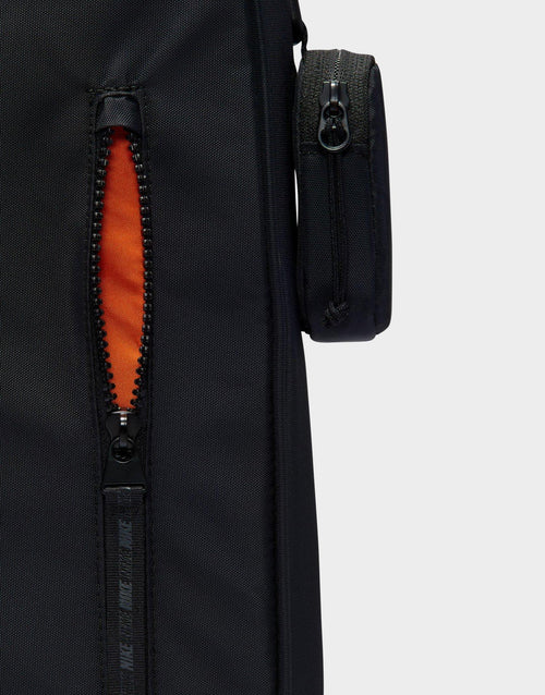 กระเป๋า Sportswear Commute (20L)