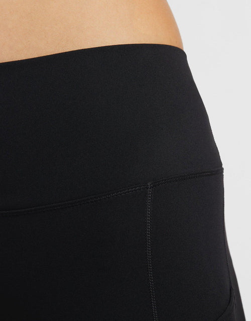 กางเกงเลกกิ้งผู้หญิง High-Waisted 8" Biker with Pockets