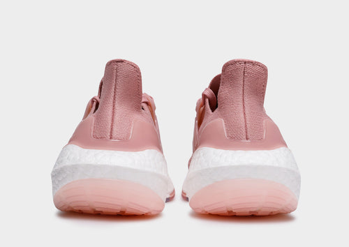รองเท้าผู้หญิง Ultraboost 22