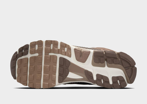 รองเท้าผู้ชาย Zoom Vomero 5