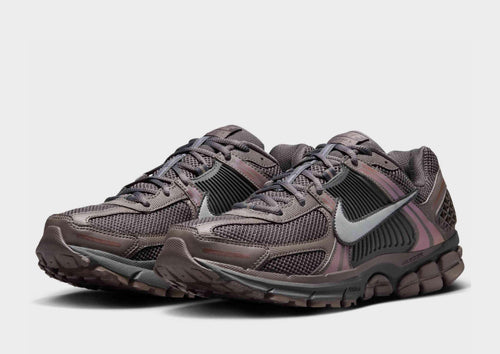 รองเท้าผู้ชาย Zoom Vomero 5