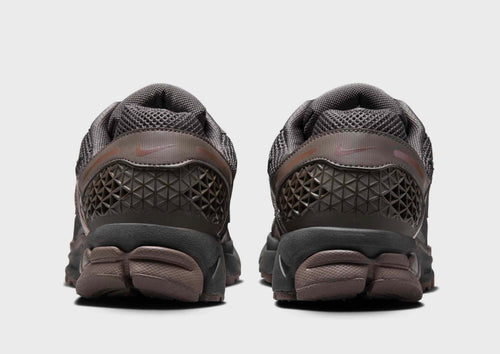 รองเท้าผู้ชาย Zoom Vomero 5