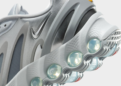 รองเท้าผู้หญิง Air Max Dn8